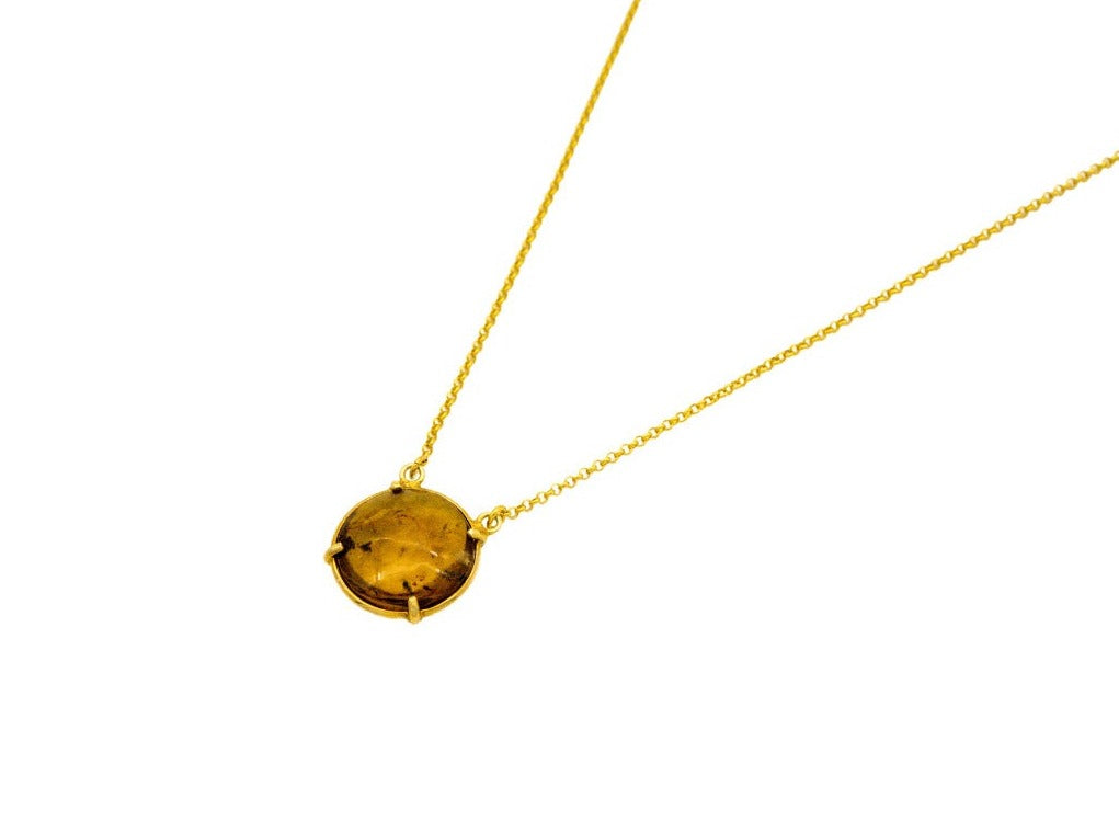 Amber resin round shaped necklace