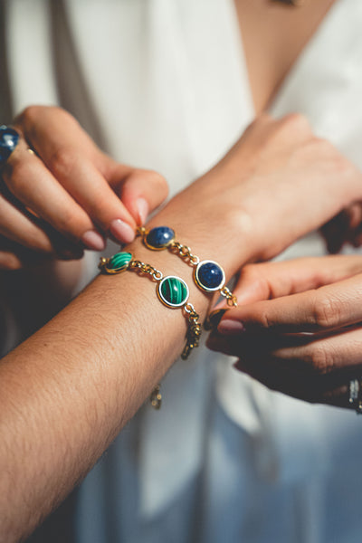 Pulsera de colores vivos