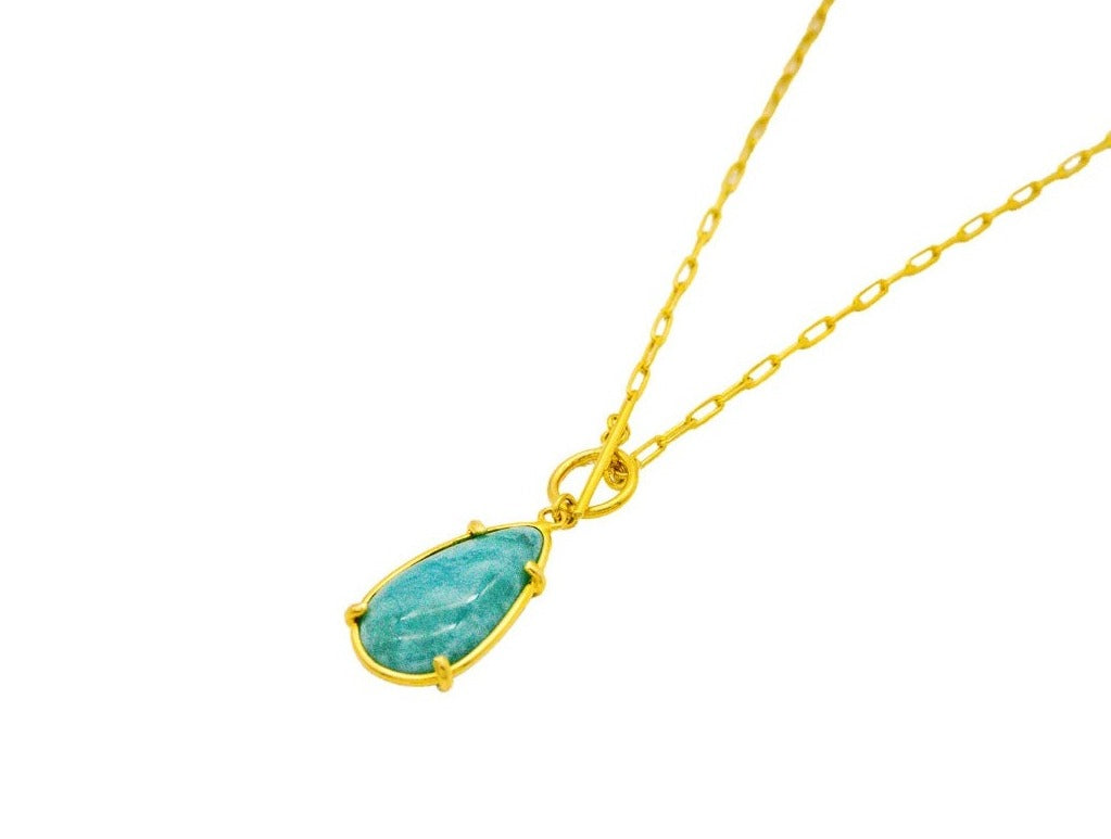 Classic elegant and vibrant colored teardrop shaped necklace